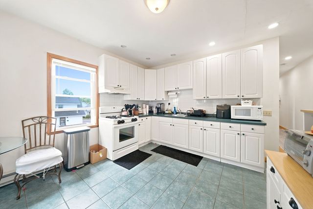 10 Cliff St. 3, Quincy, MA 02169