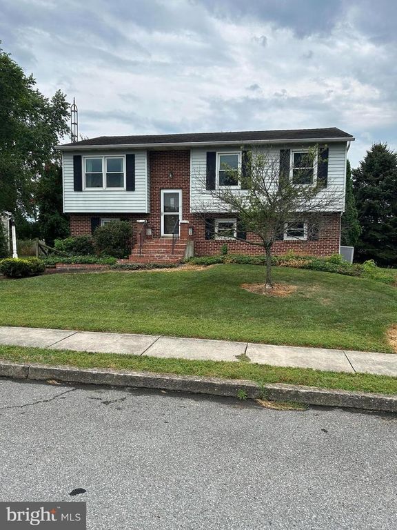 514 GLENN AVE, Mount Joy, PA 17552