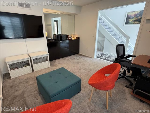 29349 W Chanticleer Drive, Southfield, MI 48034