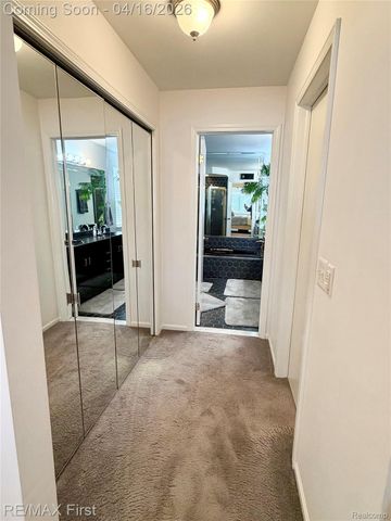 29349 W Chanticleer Drive, Southfield, MI 48034