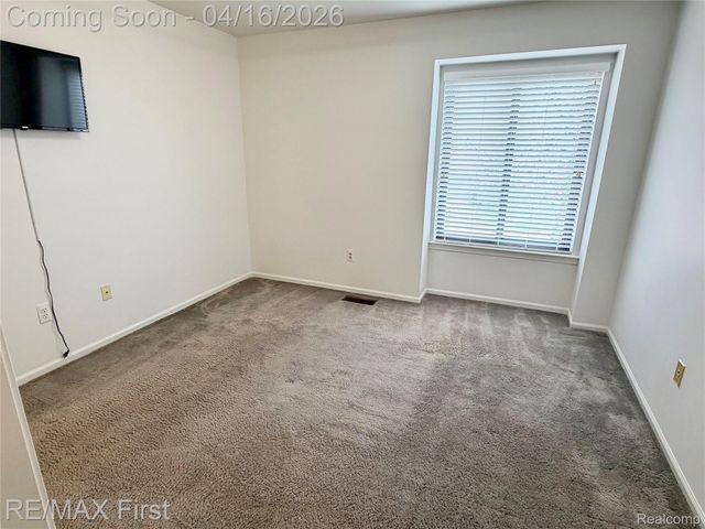 29349 W Chanticleer Drive, Southfield, MI 48034