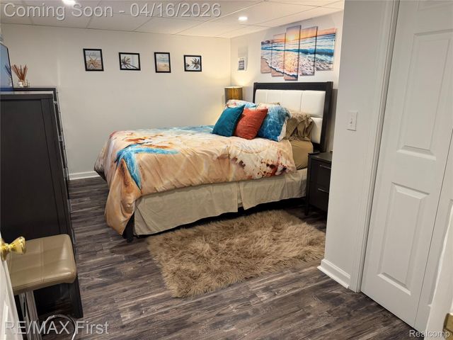 29349 W Chanticleer Drive, Southfield, MI 48034