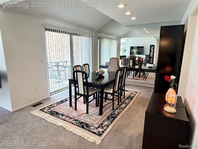 29349 W Chanticleer Drive, Southfield, MI 48034