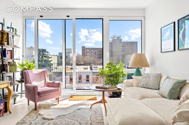 112 Cooper St Apt 4B, New York City, NY 11207