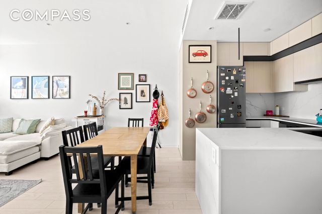 112 Cooper St Apt 4B, New York City, NY 11207