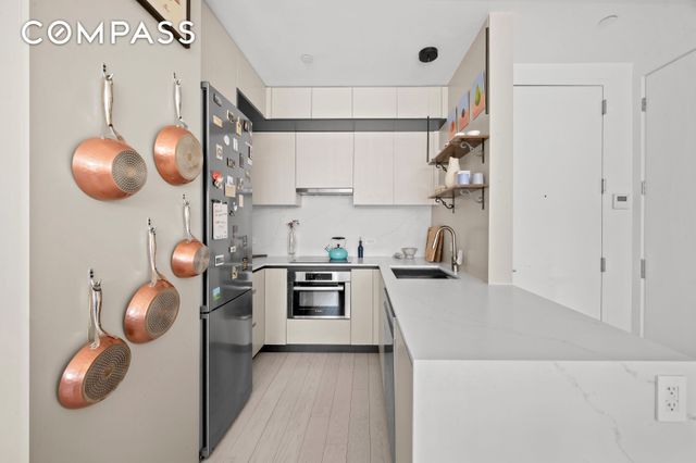 112 Cooper St Apt 4B, New York City, NY 11207