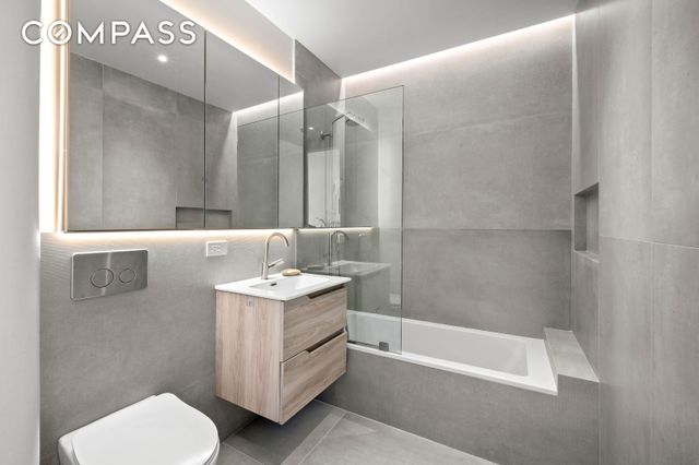 112 Cooper St Apt 4B, New York City, NY 11207
