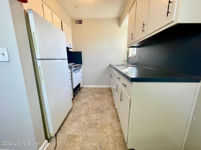 116 E Harrison Ave 3, Clarksville, IN 47129