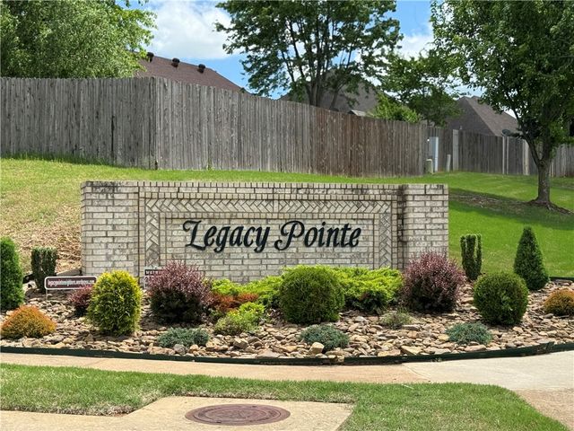 6297 and 6299 W Milliken Bend, Fayetteville, AR 72704
