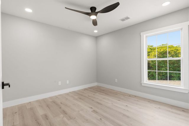 320 Muscari Dr., Murrells Inlet, SC 29576