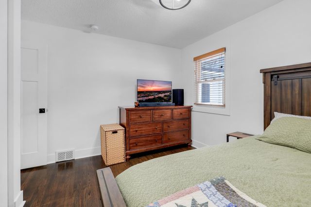 3424 Wilshire Place NE, Minneapolis, MN 55418