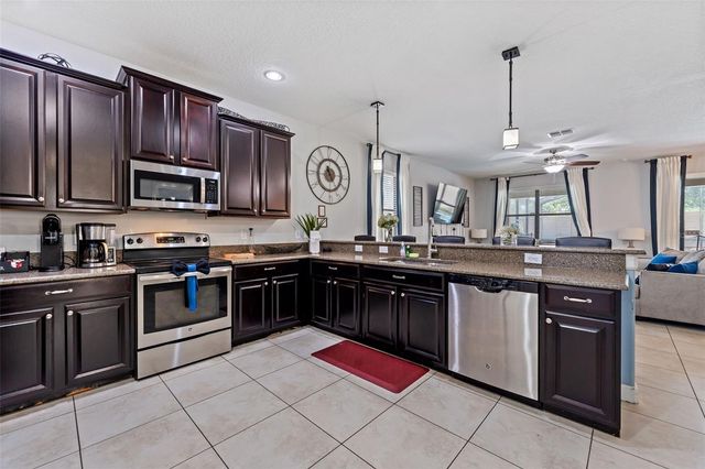 1530 MOON VALLEY DRIVE, Davenport, FL 33896