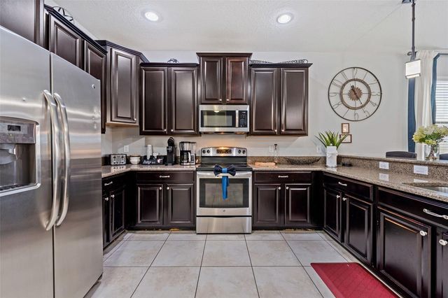 1530 MOON VALLEY DRIVE, Davenport, FL 33896