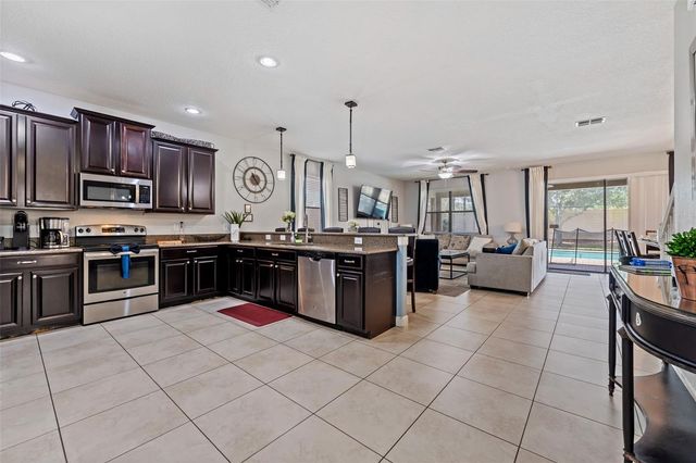1530 MOON VALLEY DRIVE, Davenport, FL 33896