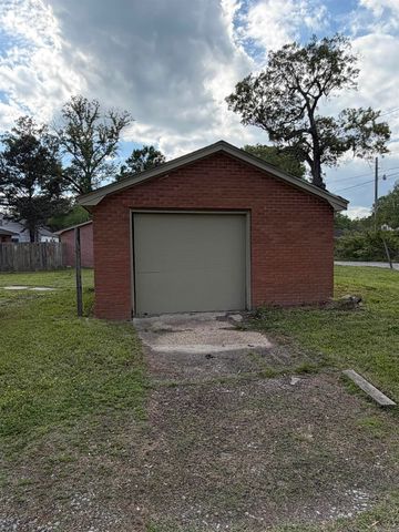 1903 W 25th, Pine Bluff, AR 71603