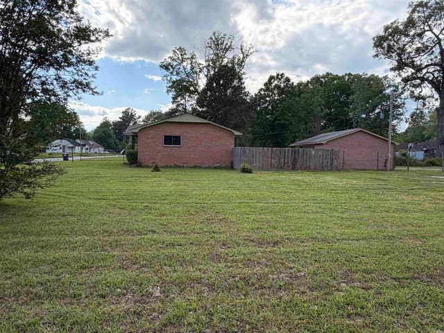 1903 W 25th, Pine Bluff, AR 71603