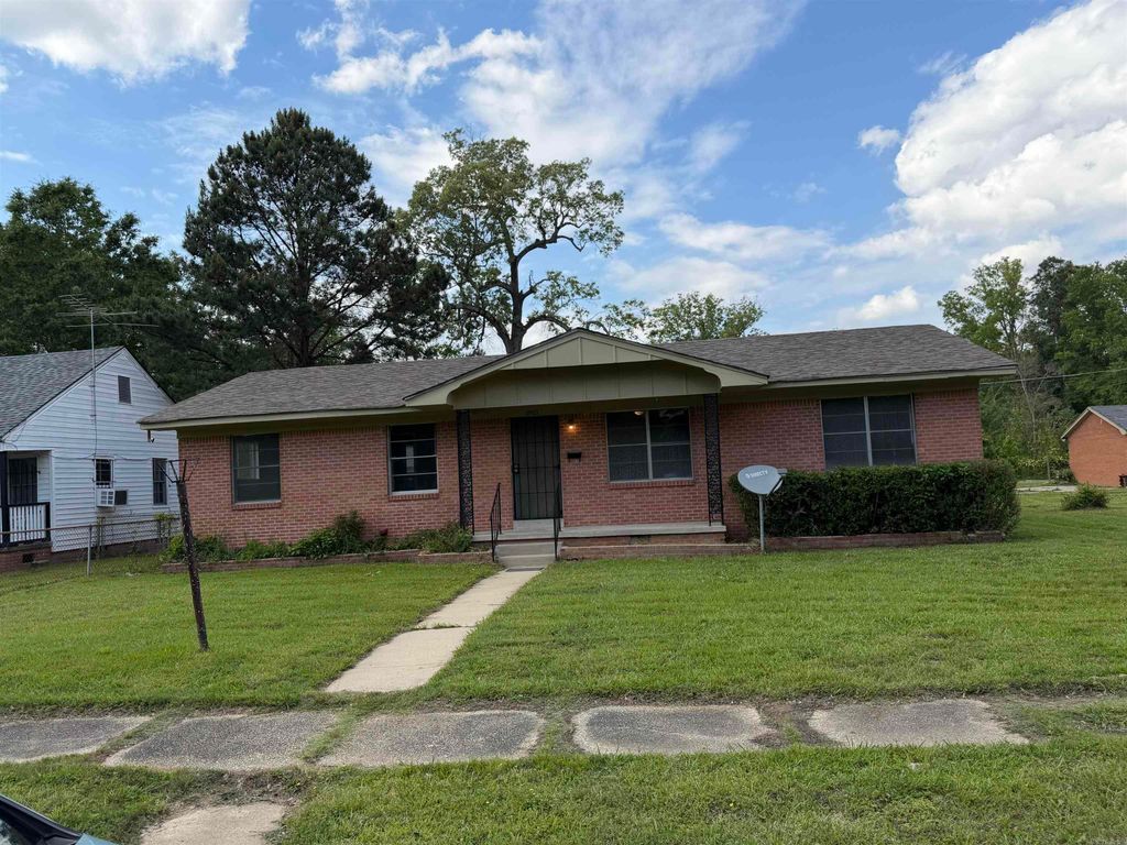 1903 W 25th, Pine Bluff, AR 71603