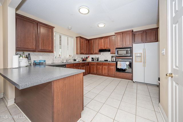 4608 Pinehaven Drive, Ocean Springs, MS 39564