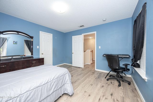 4608 Pinehaven Drive, Ocean Springs, MS 39564