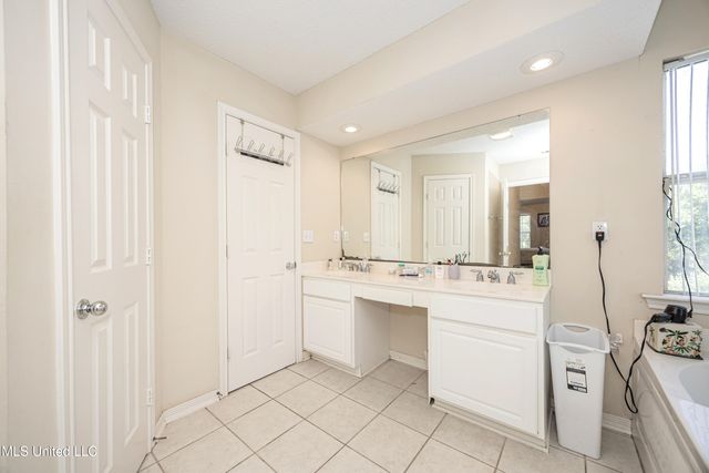 4608 Pinehaven Drive, Ocean Springs, MS 39564