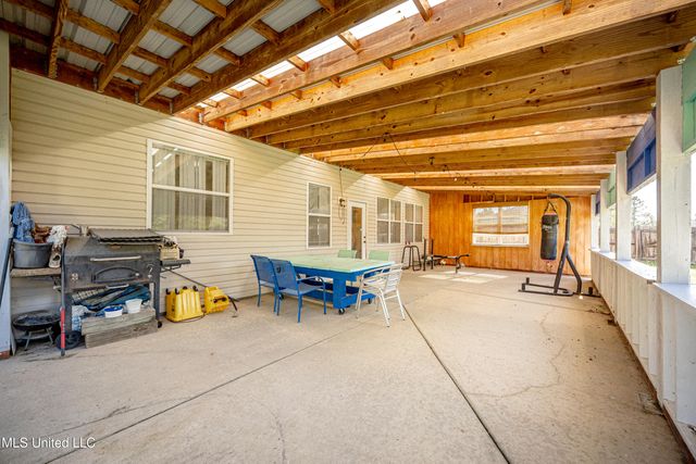 4608 Pinehaven Drive, Ocean Springs, MS 39564