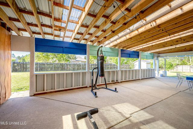 4608 Pinehaven Drive, Ocean Springs, MS 39564