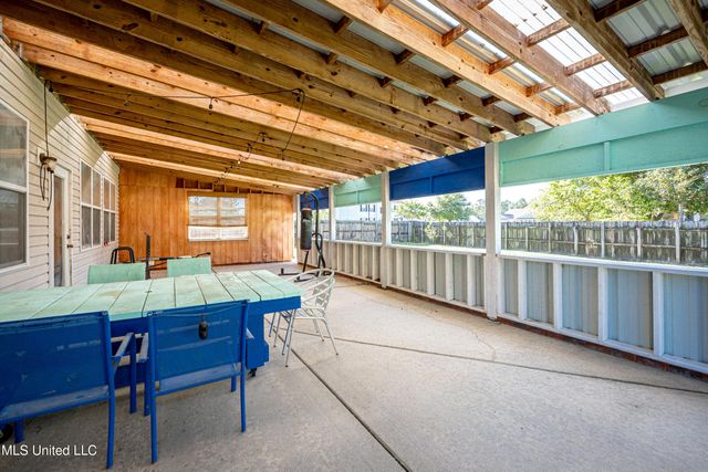 4608 Pinehaven Drive, Ocean Springs, MS 39564