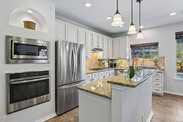 2515 Slickrock Way, San Antonio, TX 78258