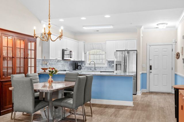 4879 Luster Leaf Cir Apt 404, Myrtle Beach, SC 29577