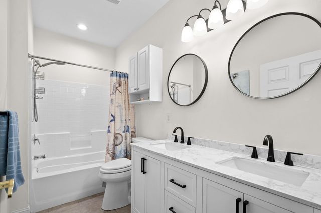 4879 Luster Leaf Cir Apt 404, Myrtle Beach, SC 29577