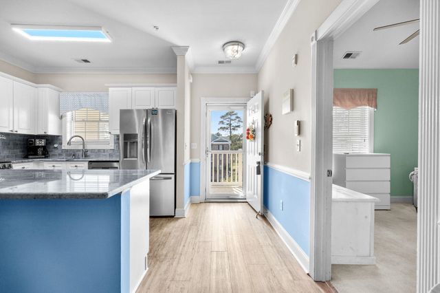 4879 Luster Leaf Cir Apt 404, Myrtle Beach, SC 29577