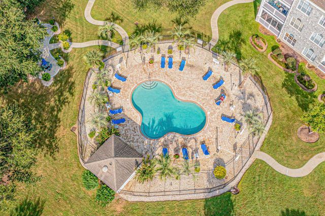 4879 Luster Leaf Cir Apt 404, Myrtle Beach, SC 29577