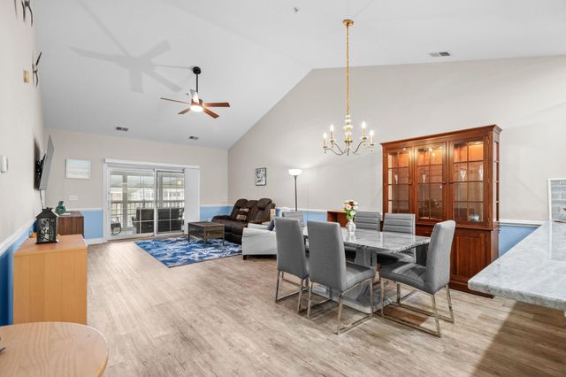 4879 Luster Leaf Cir Apt 404, Myrtle Beach, SC 29577