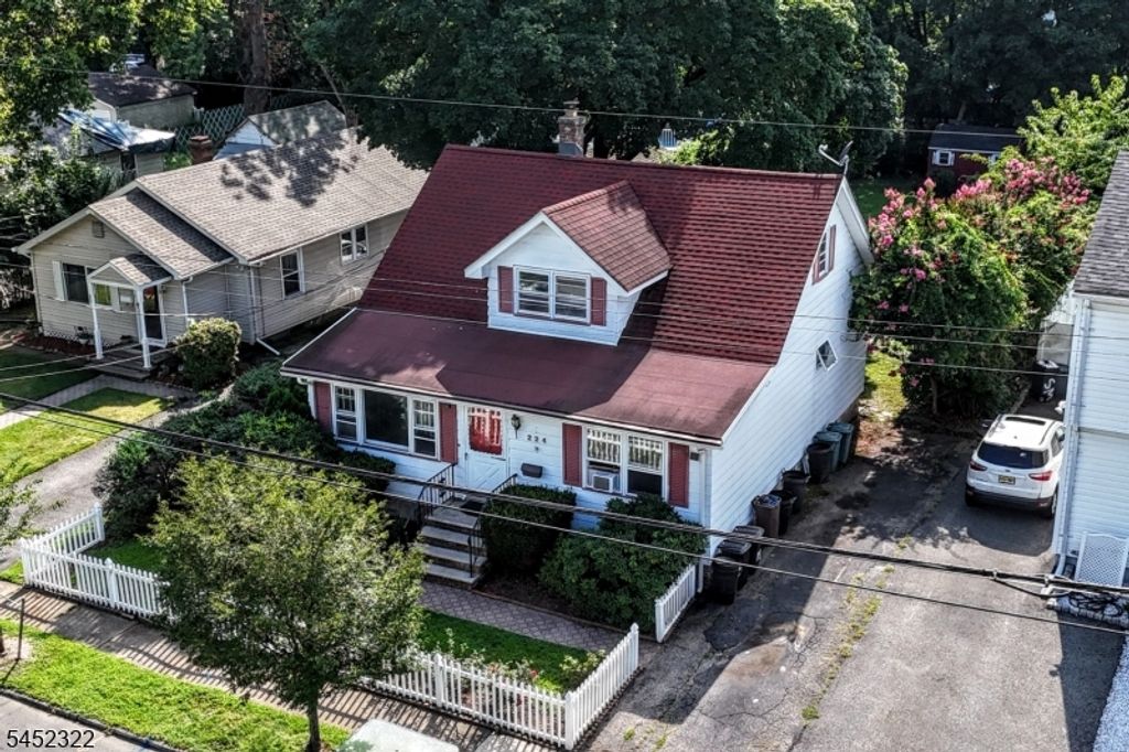 224 Romain Ave, Pompton Lakes Boro, NJ 07442 — photo 2