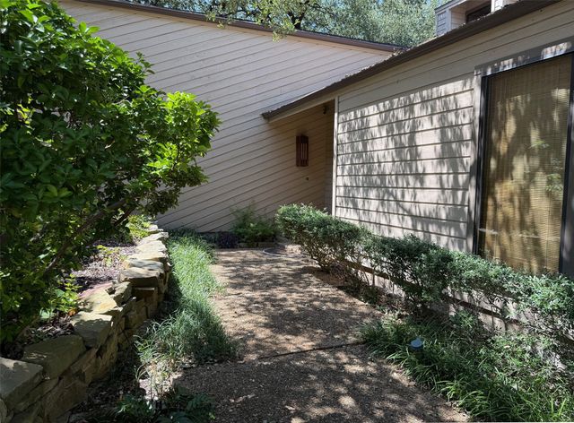 10823 Pagewood Place, Dallas, TX 75230