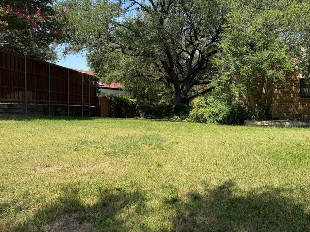 10823 Pagewood Place, Dallas, TX 75230