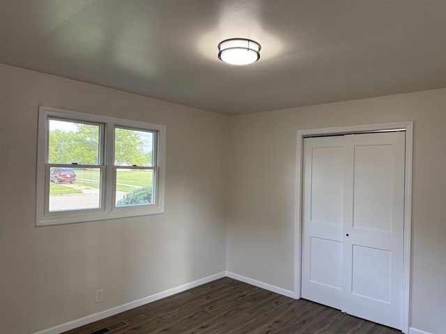 929 HUNT AVENUE, Neenah, WI 54956