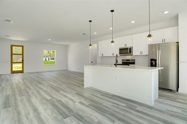 15984 SW 35TH COURT ROAD, Ocala, FL 34473