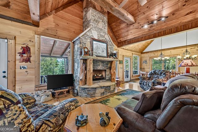 330 Seneca Drive, Ellijay, GA 30540