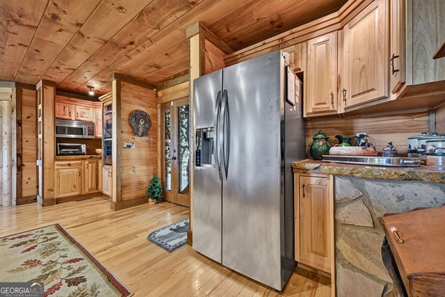 330 Seneca Drive, Ellijay, GA 30540