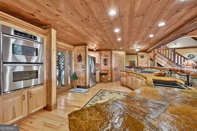 330 Seneca Drive, Ellijay, GA 30540