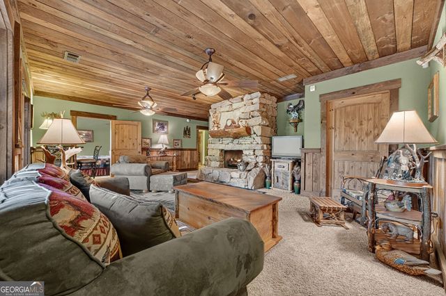 330 Seneca Drive, Ellijay, GA 30540