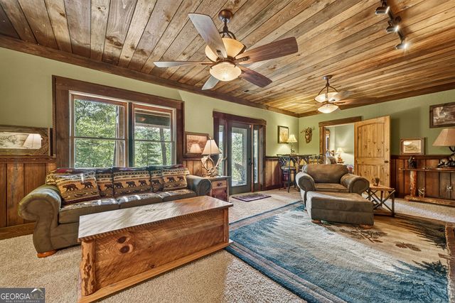 330 Seneca Drive, Ellijay, GA 30540