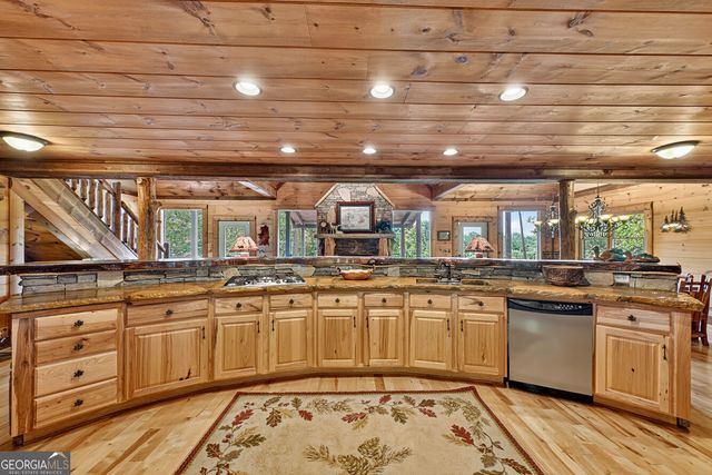 330 Seneca Drive, Ellijay, GA 30540