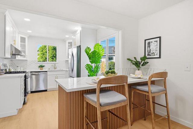 245 E 40th Avenue, San Mateo, CA 94403