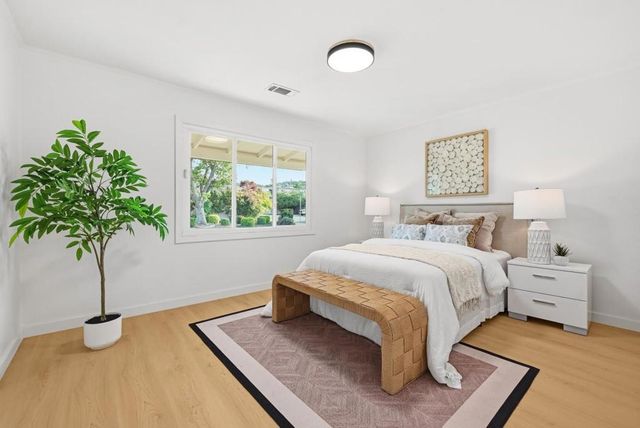 245 E 40th Avenue, San Mateo, CA 94403