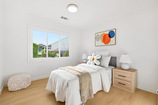 245 E 40th Avenue, San Mateo, CA 94403