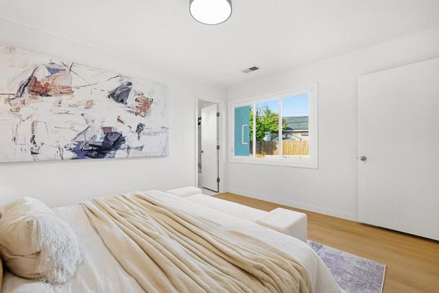 245 E 40th Avenue, San Mateo, CA 94403