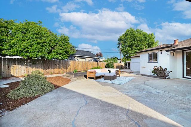 245 E 40th Avenue, San Mateo, CA 94403