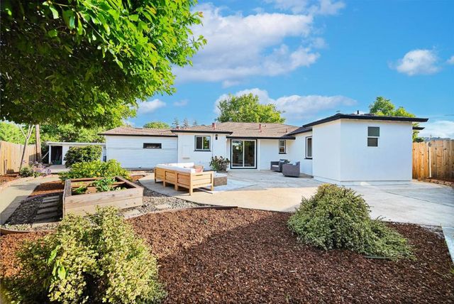 245 E 40th Avenue, San Mateo, CA 94403